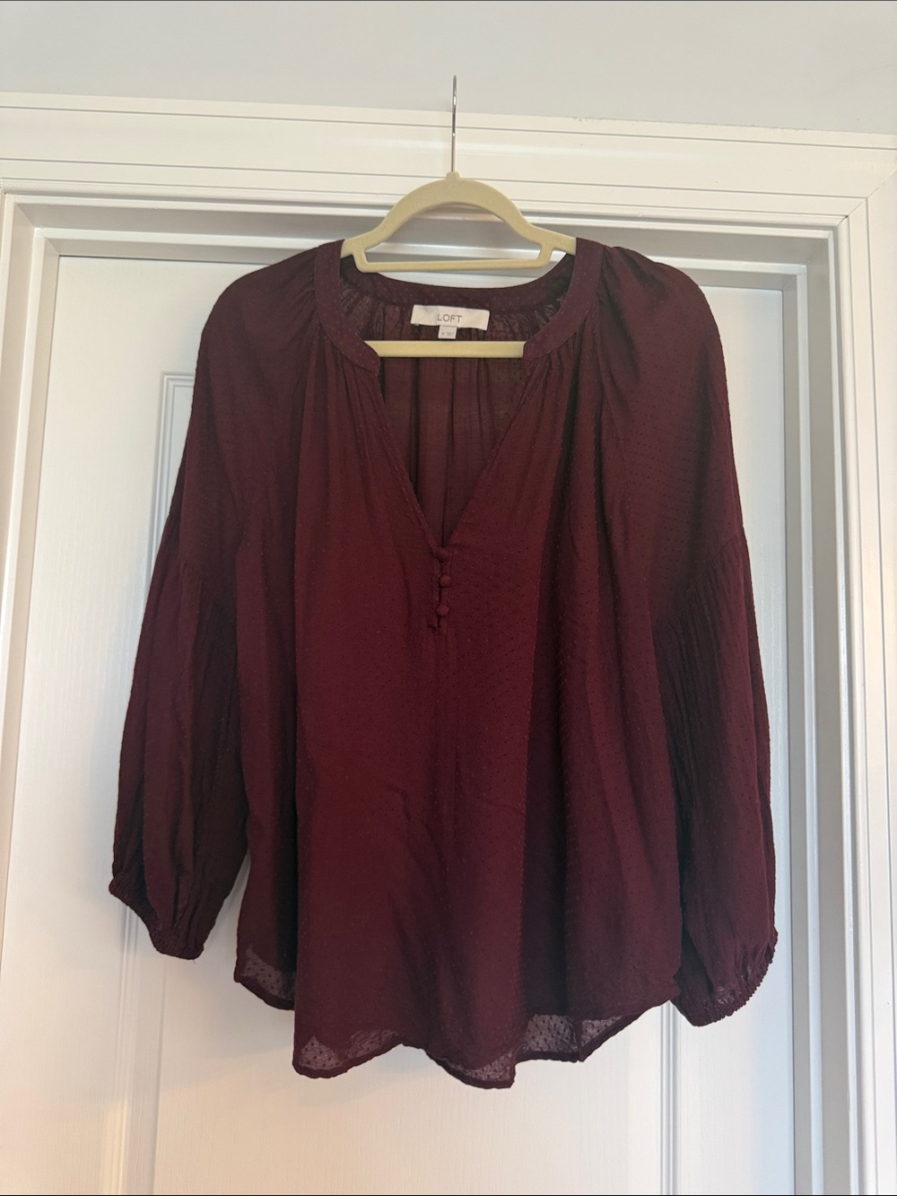 LOFT Womens Split Neck Textured Peasant Top Size Medium Burgundy Red Preppy